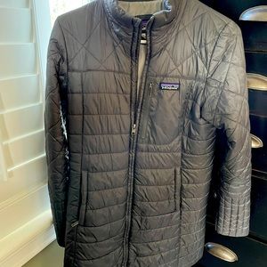 Patagonia gunmetal grey mid-thigh puffer sz S